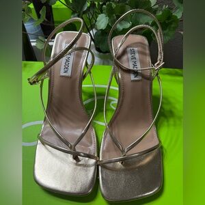 Steve Madden ANNIE CHAMPAGNE Strappy Heel